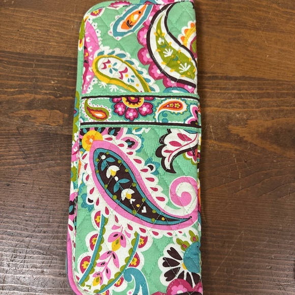Vera Bradley Accessories :Curling Iron Cases, Eyeglass Case, Wristlet, Card Case - Picture 3 of 13